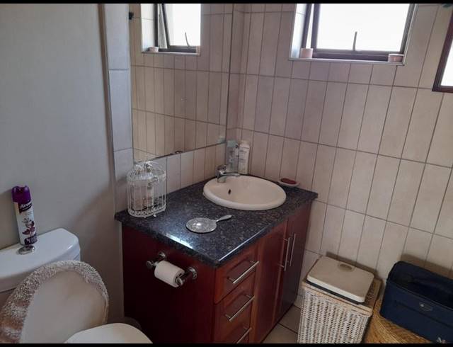 2 BEDROOM TOWNHOUSE FOR SALE IN RETIRE AT MIDSTREAM